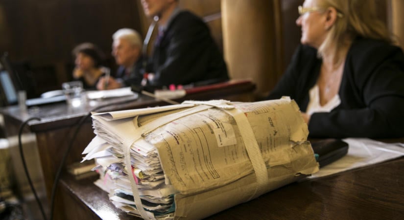 Utcai verés leplezte le a K&H Bank 23 milliárdos piramisjátékát
