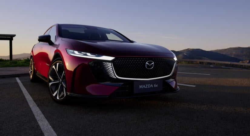 Máris megújul a Mazda limuzinja! Íme a legfontosabb újdonságok!