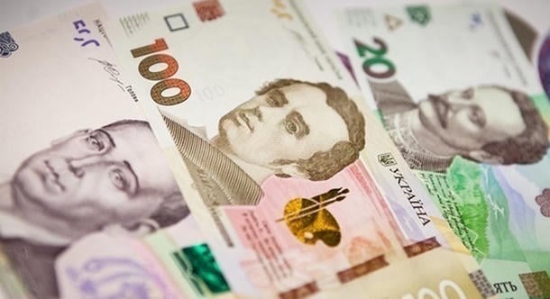 Ukrajnában a bérek meghaladták a 31 ezer hrivnyát: hol fizetik a legtöbbet