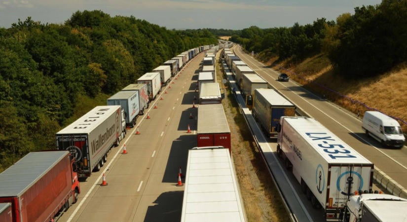 12 napig állt a forgalom, ez volt minden idők leghosszabb dugója