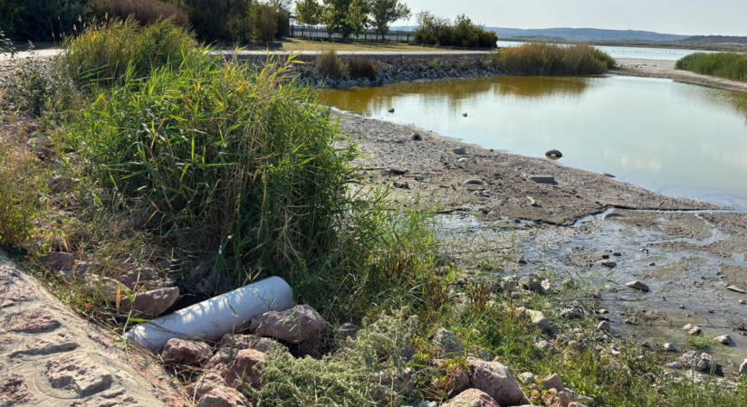 Miért vezetik el a talajvizet a strand előtt? Megérkezett a hivatalos magyarázat