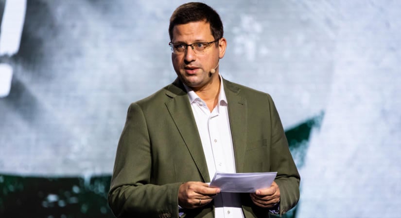 Aktivizálta magát a DPK, Gulyás Gergely társaságában egy kötetlen estére hívják a tagokat