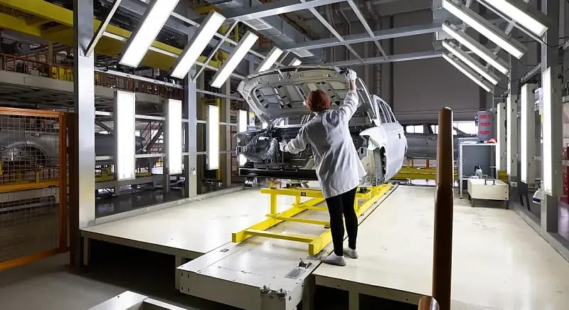 Rosszkor kezdtek spórolni az európai autógyártók
