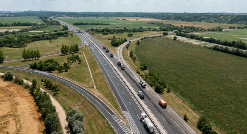 Almát a körtével: az MKIF szerint nem összehasonlítható műszaki paraméterekből nem vonható le valós következtetés az M6 üzemeltetéséről