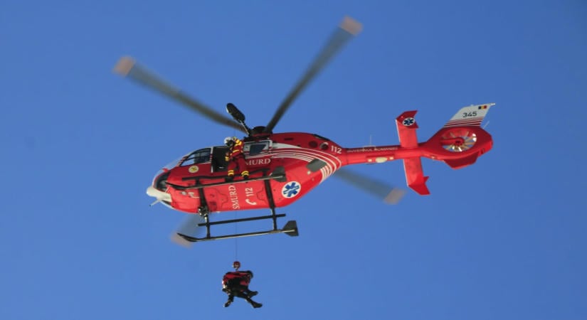 Helikopterrel hoztak le a hegyről egy német turistát