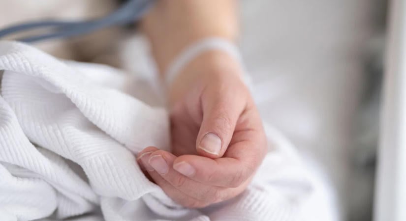 Azt hitte, mandulagyulladása van, de az orvosok csak heteket jósoltak az apának