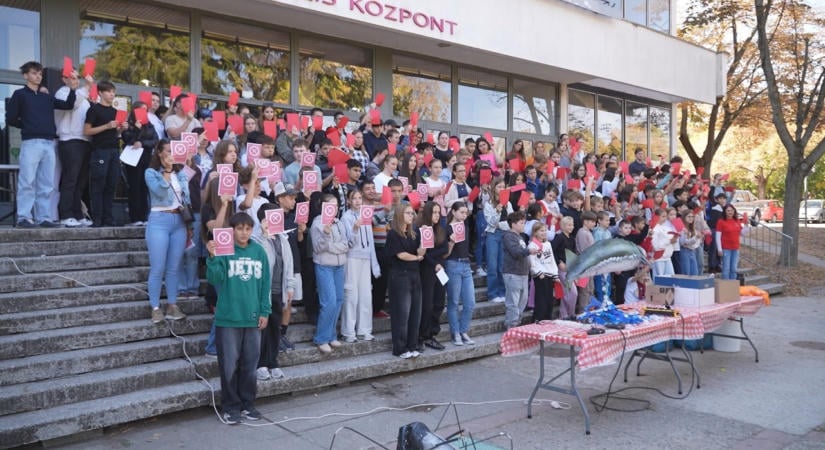 Együtt az erőszakmentességért: fontos üzenetet fogalmaztak meg a diákok