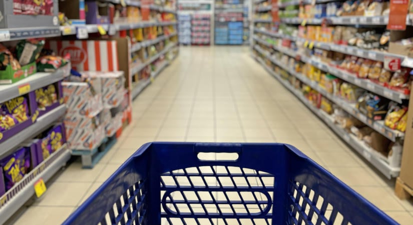 Mit jelenthet az árrésstop kivezetése a bolti árcédulákon?