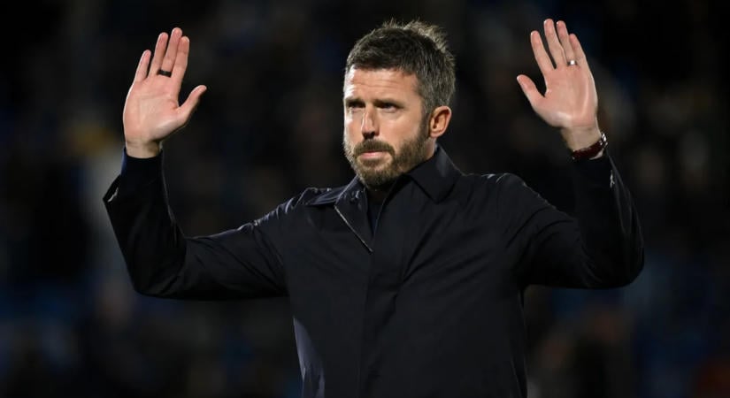Döntöttek a Manchester United edzőjének sorsáról a sorozatos kudarcok után