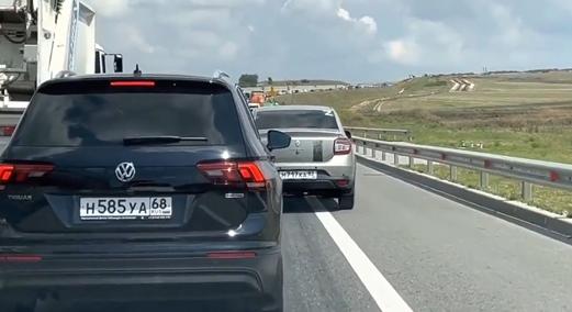 A Krímben nyaraló oroszok a novofjodorivkai támadás után tömegével menekülnének a félszigetről