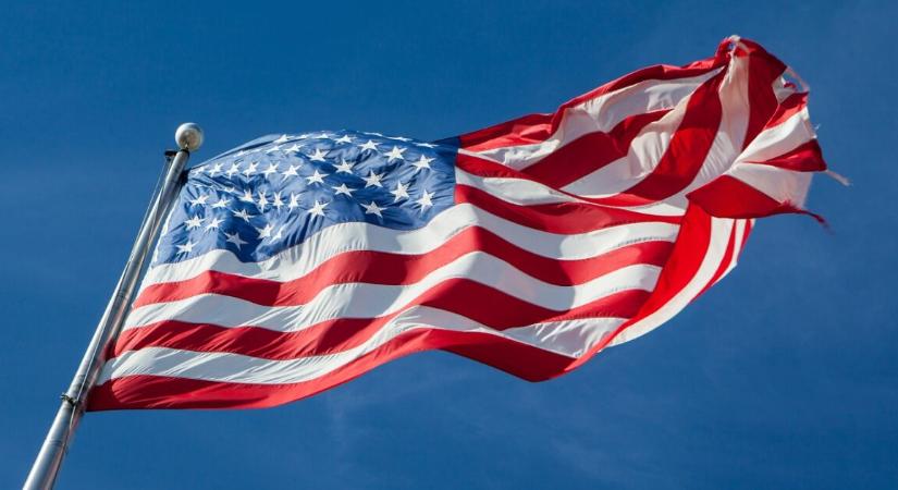 Súlyosbodik a helyzet – Irán három amerikai katonai bázist támadott meg Kuvaitban
