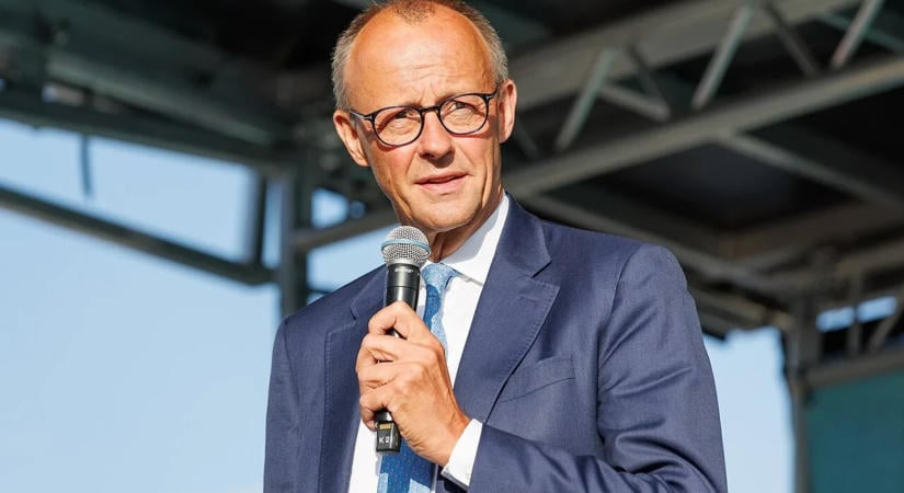 Friedrich Merz kancellár a választási kudarcok dacára is kitart a tisztsége mellett