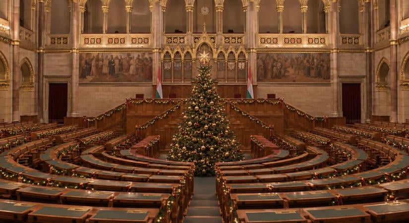 Nagy történeteket mesél el a magyar demokráciáról, hogy a képviselők mikor szavazzák meg az éves költségvetést