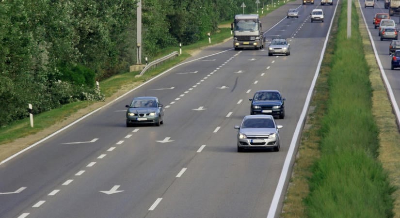 Újra megindult a forgalom az M7-esen