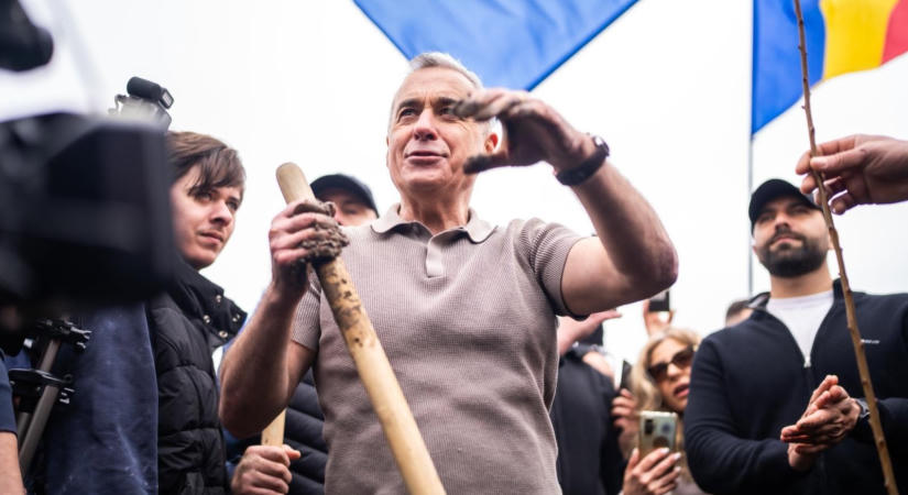 Ismét halasztották a volt elnökjelölt perét