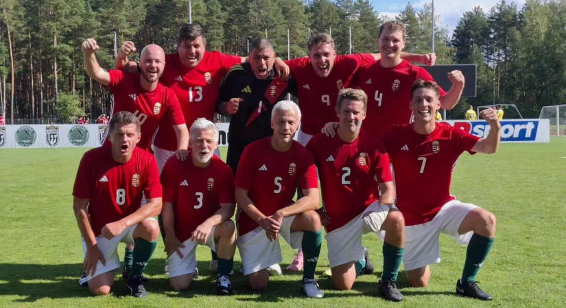 Második lett a magyar sportújságírók kispályás focicsapata a litvániai tornán
