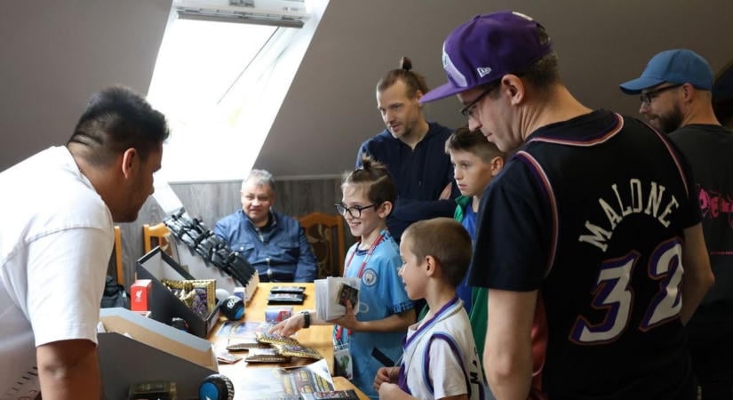 Aláírt, többmilliós értékű Michael Jordan-kártya is felbukkant a kaposvári börzén (GALÉRIAVIDEÓ)