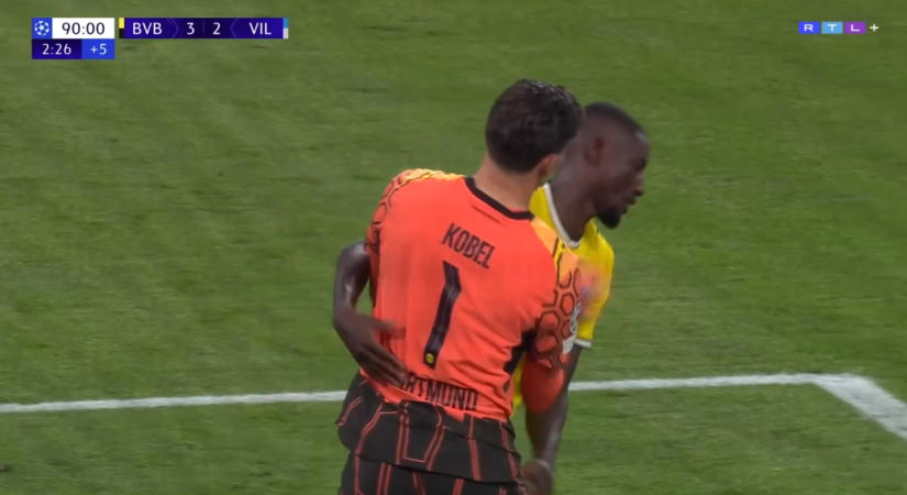 Gulácsi Péterrel a kapuban kapott ki a Villarreal a Dortmundtól