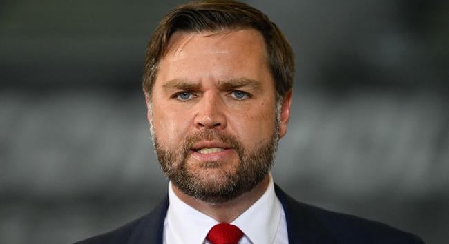 Csak idő kérdése az ukrajnai háború befejezése – J. D. Vance