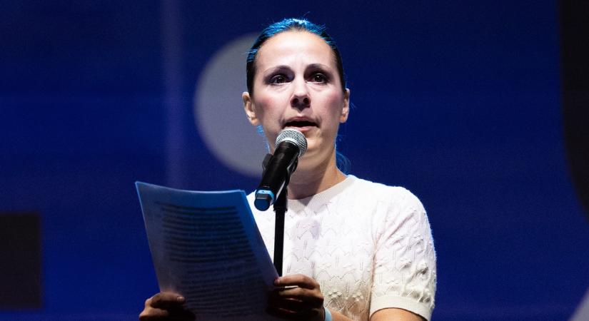 Lovas Rozi a Radnótiból való távozásáról is beszélt a 40. szülinapján: „Már az elején majdnem megrogytam”