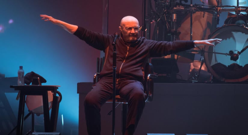Őszintén vallott alkoholizmusáról Phil Collins, egy időben reggeli mellé is bort ivott