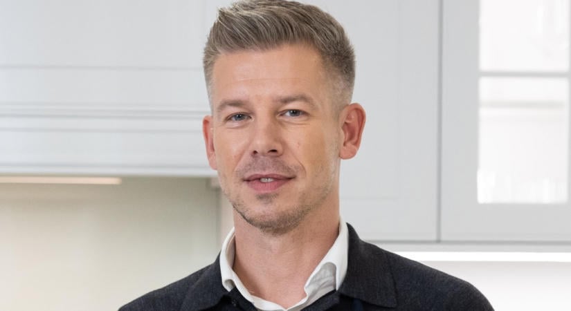 Ebben a percben jött a friss fotó Magyar Péterékről. Lencsevégre kapták őket, erre mindenki felkapja a fejét