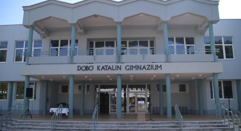 TOp 100 középiskola: három város három gimnáziuma került be Komárom-Esztergomból