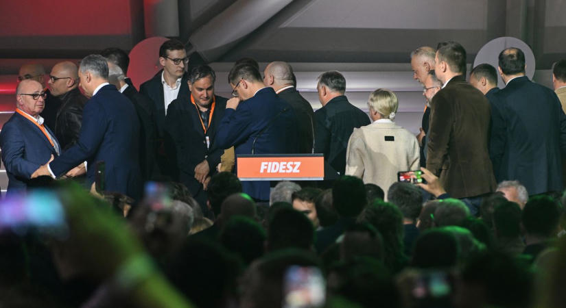 Tóta W. Árpád: Ez a jobboldal nem mozaik, hanem sitt