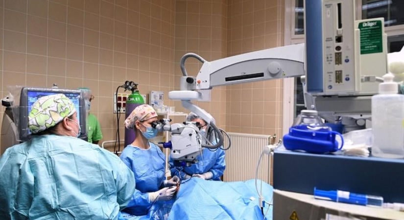 Tovább fejlődik a szakellátás, új vezetőket nevezett ki a Klinikai Központ