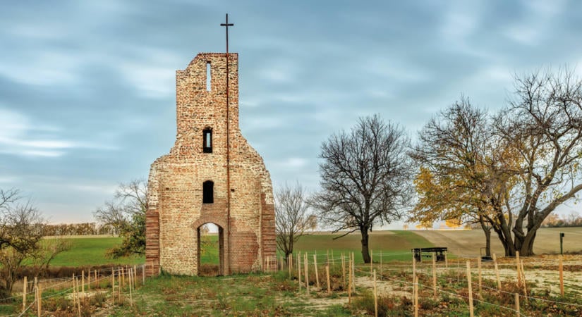 A Somolyi templomrom és környezetének megújítása
