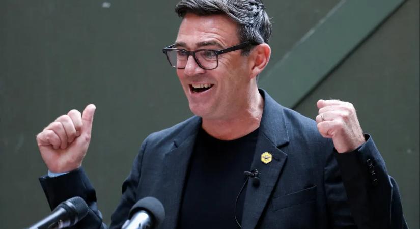 Andy Burnhamet megválasztották a brit Munkáspárt vezetőjének