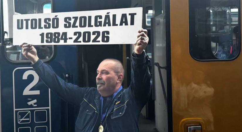 „Azért késik, hogy tovább maradhasson a vasútnál!” - így búcsúzott az utolsó békebeli vasutas - fotók, videó!
