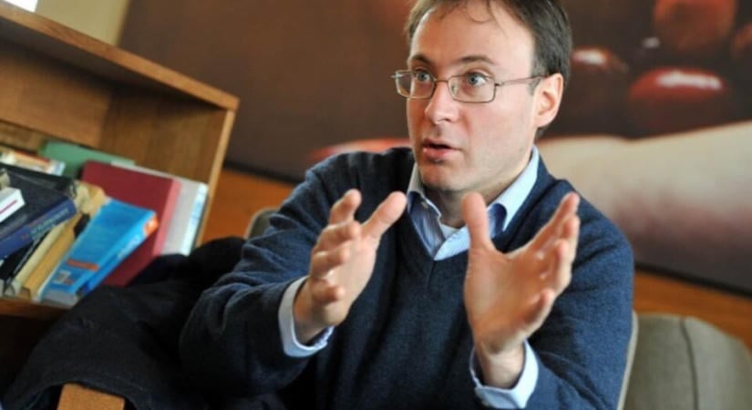 Bottoni: az európai zavargások Putyin hibrid háborúját jelenthetik