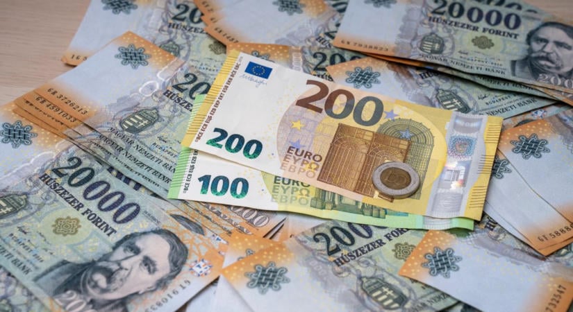 Eu(ró)fória versus eurószkepticizmus