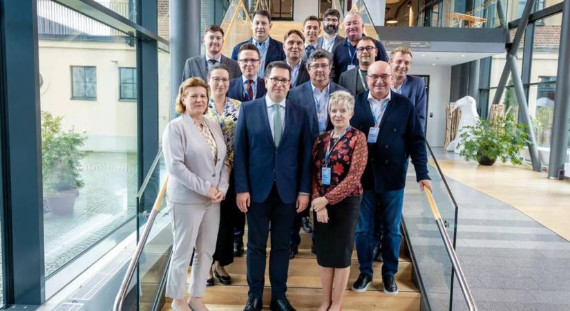 FUEN: teljes körűen helyre kell állítani a kárpátaljai magyar közösség szerzett jogait