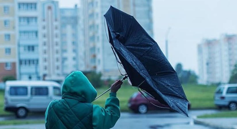 Viharos széllel érkezik a kedd Zalában: záporok és zivatarok is jöhetnek