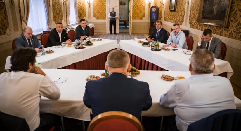 Pénteken egyeztet a koalíció a költségvetésről és a környezetvédelmi tárca vezetéséről