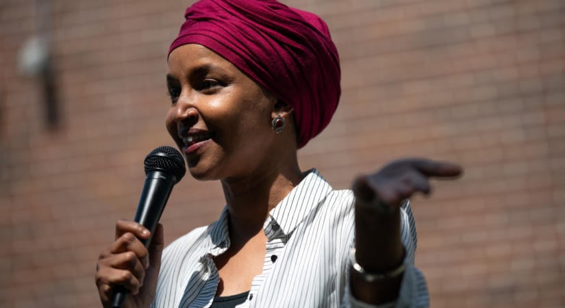 „Egészségtelen és hátborzongató megszállottság” – házkutatást tartottak Ilhan Omar otthonában