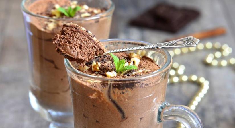 Elképesztően lágy, csokis pohárkrém: a tejszínhabtól lesz légiesen könnyű