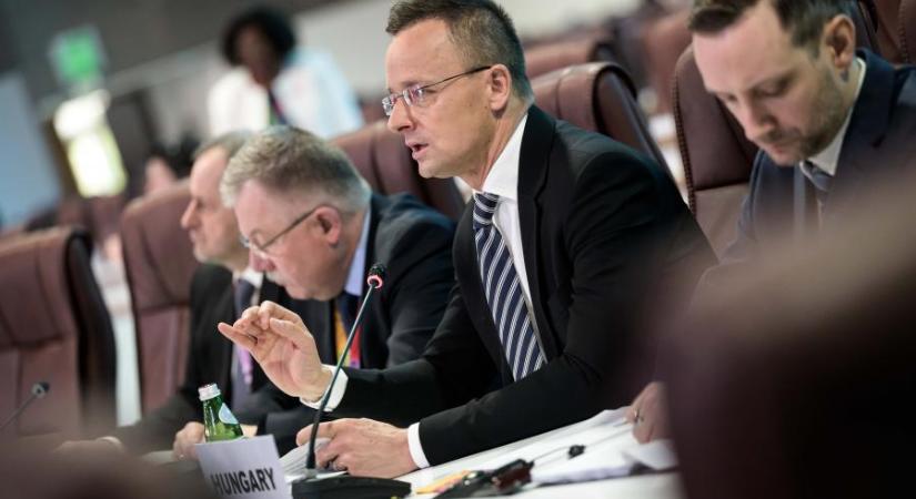Szijjártó Péter: A békepártiság nem azt jelenti, hogy Oroszország megtarthatja a megszállt területeket