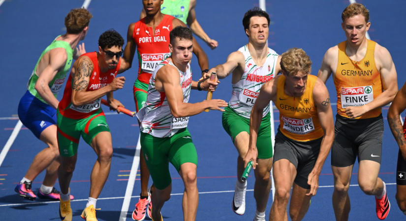 Országos csúcsot futott a férfi 4x400-as váltó
