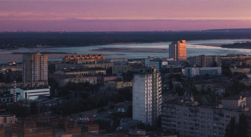 Ezúttal egy orosz webáruház logisztikai létesítményét ért ukrán dróntámadás