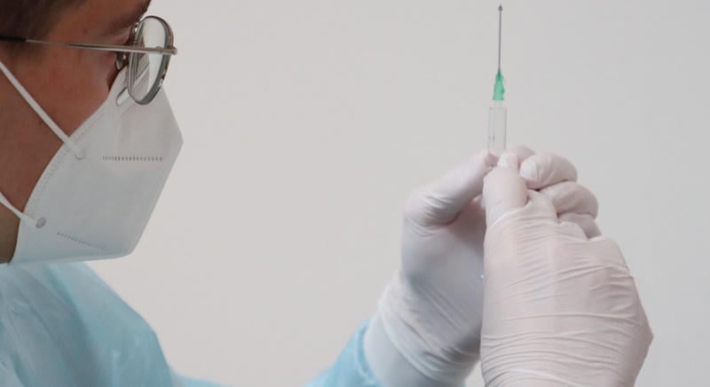 Több influenza elleni vakcina lesz idén, az első adagok már megérkeztek