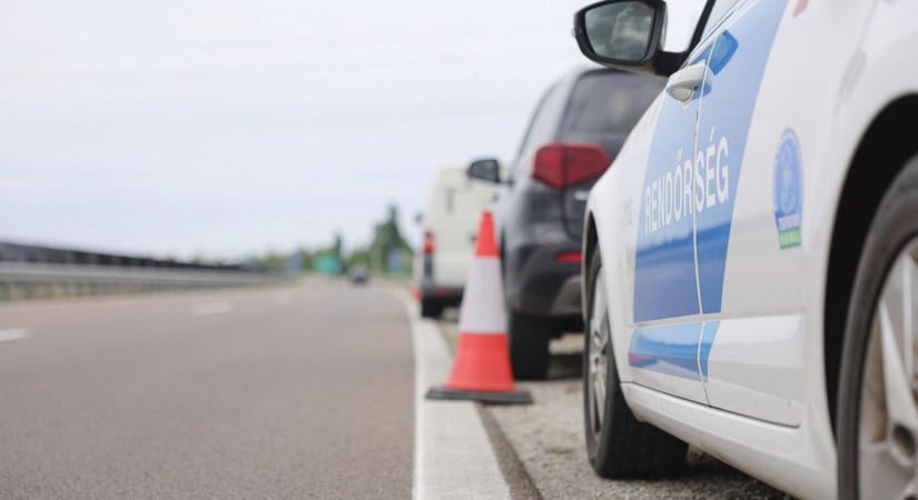 Baleset történt az M1-esen, Károlyháza térségében