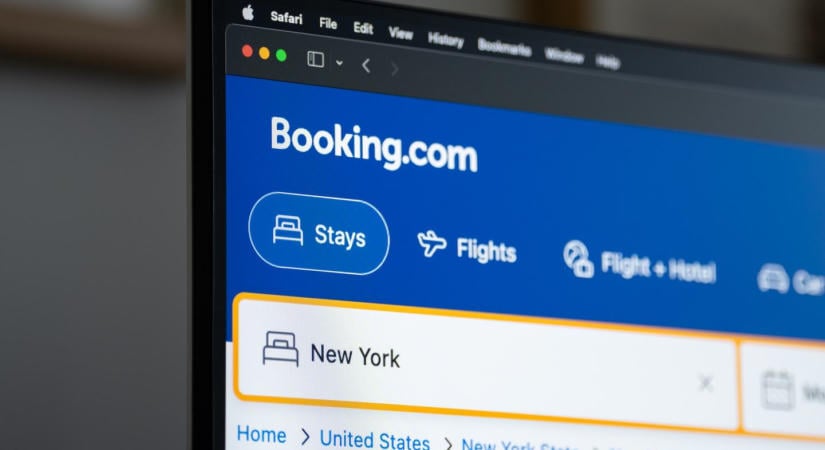 Óriási bajban a Booking.com: milliónyi feltételezett probléma miatt vizsgálja őket az EU