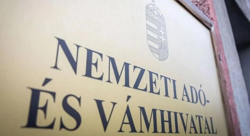 Újabb fordulat a lélegeztetőgép-beszerzések ügyében: két ember ellen adtak ki elfogatóparancsot