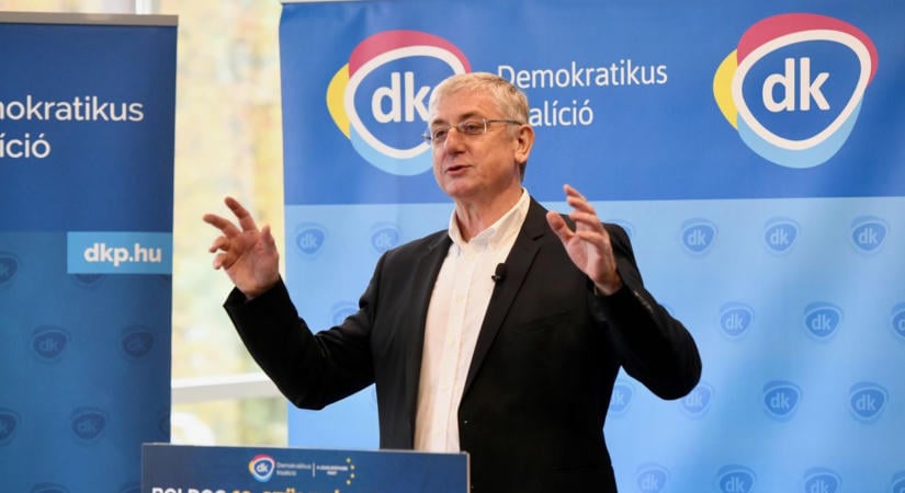 Gyurcsány Ferenc talányos-szomorkás képpel köszöntötte a DK-t születésnapján