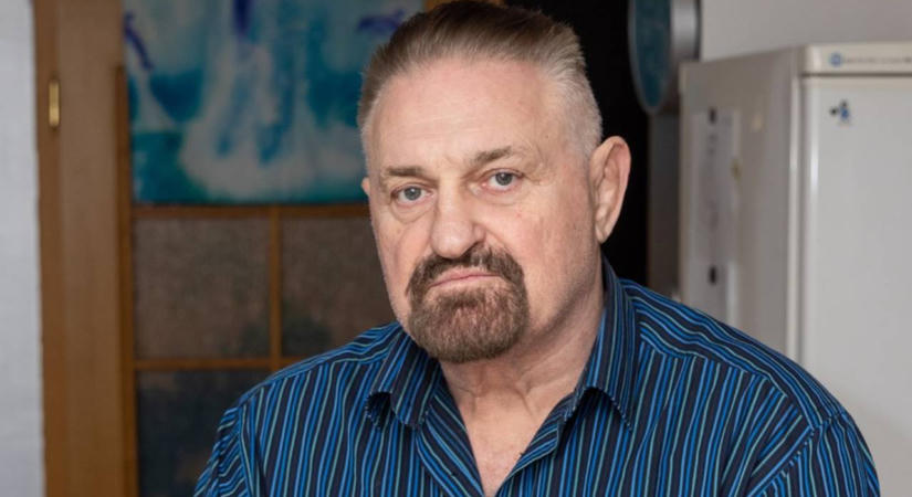 Növényi Norbert összeesett, mentő vitte el
