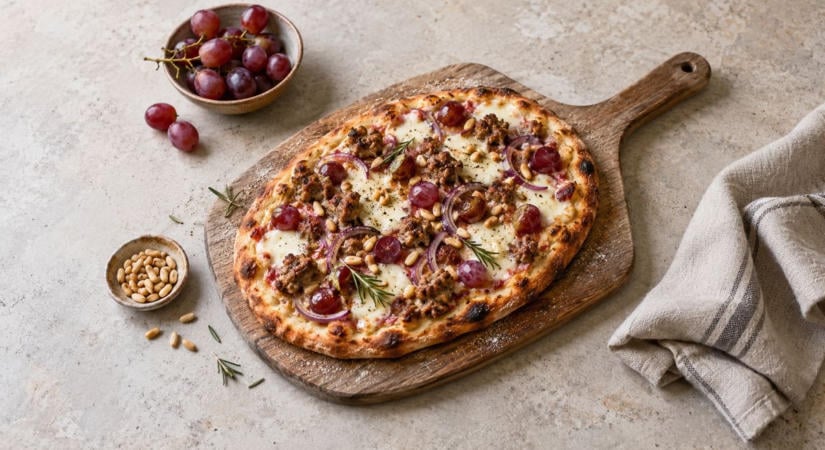 Jamie Oliver 30 perces pizzájára szőlő is kerül: a végeredmény sós, édeskés és nagyon ropogós - RECEPT