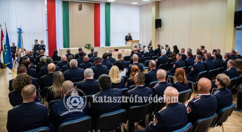 Büszke lehet Fejér megye: helyi tűzoltó és rendőr is országos elimerésben részesült